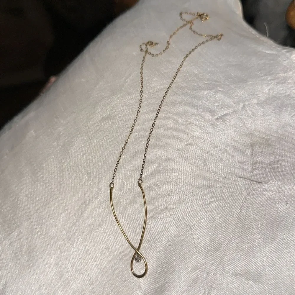 Vintage Avon 10kt gold filled dainty twisted wire‎ necklace